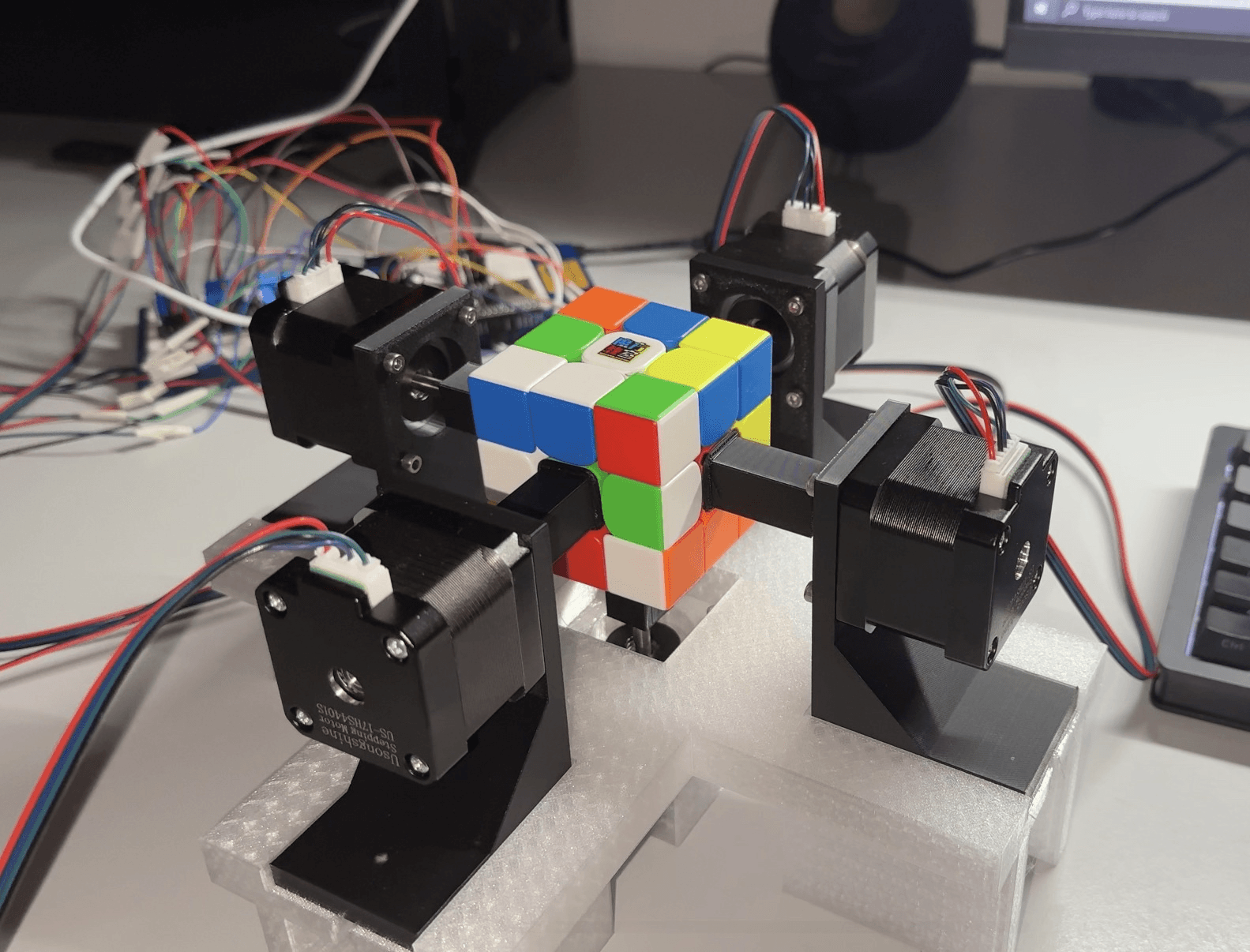 5-Motor Robotic Rubik's Cube Solver
